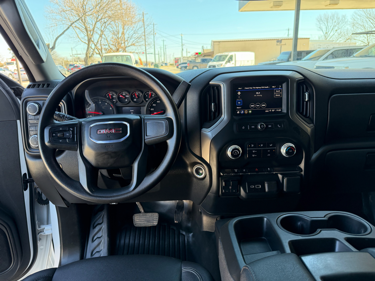 GMC Sierra 3500HD Pro Crew Cab 4WD LB 2024