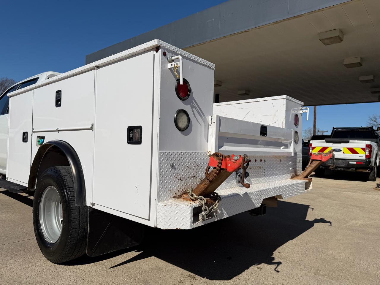 GMC Sierra 3500HD Pro Crew Cab 4WD LB 2024