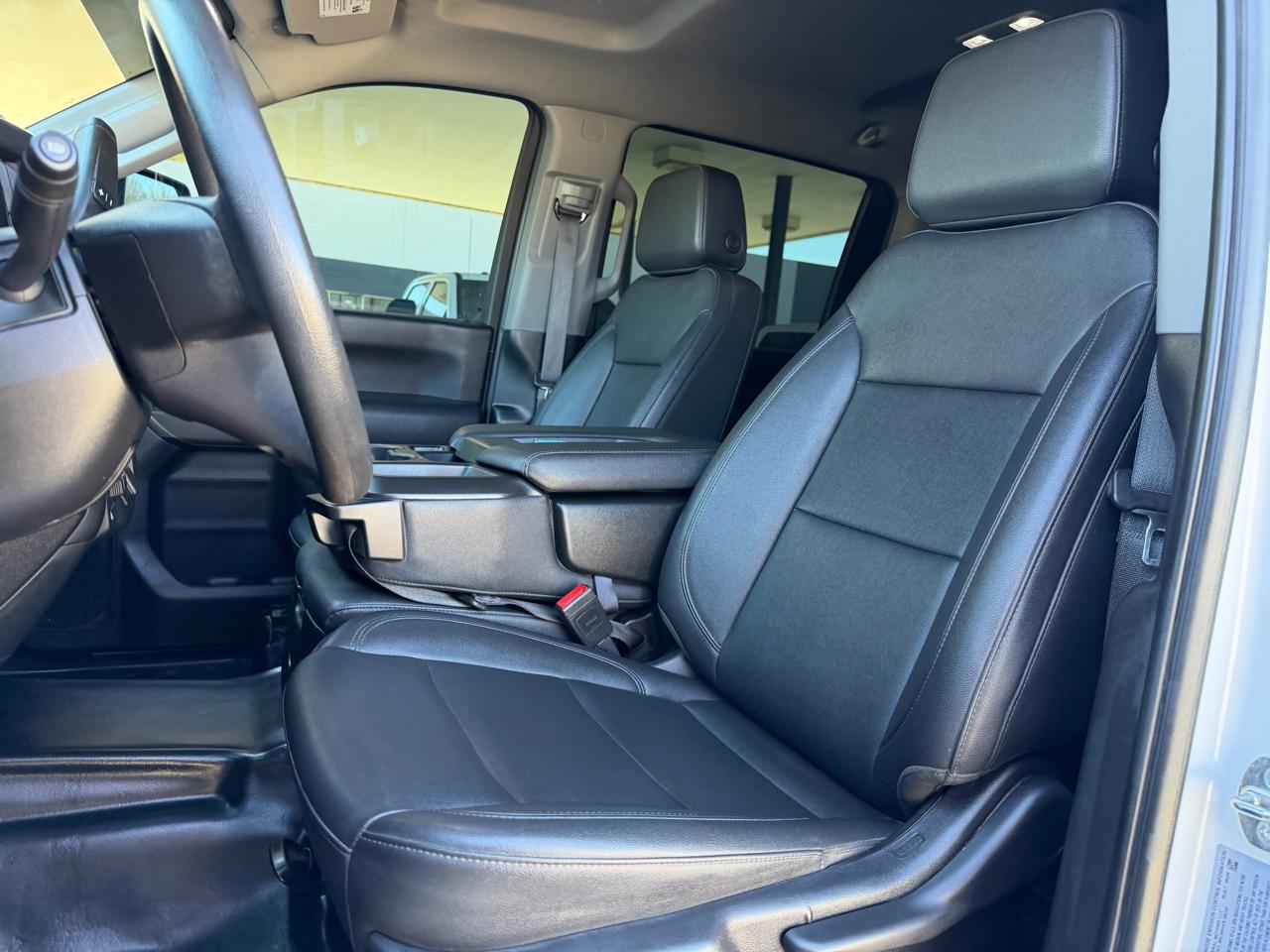 GMC Sierra 3500HD Pro Crew Cab 4WD LB 2024