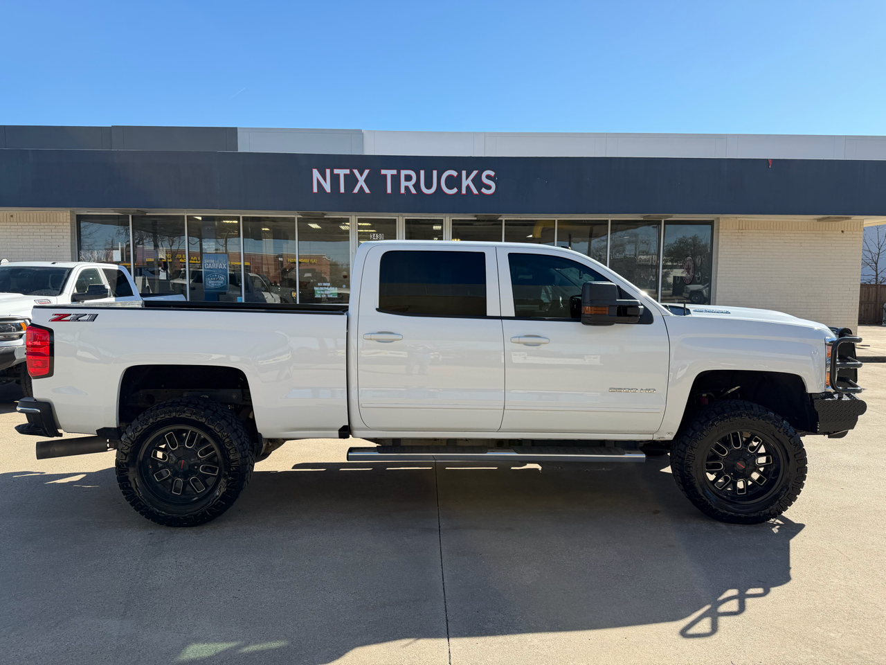 Chevrolet Silverado 2500HD LT Crew Cab 4WD 2018