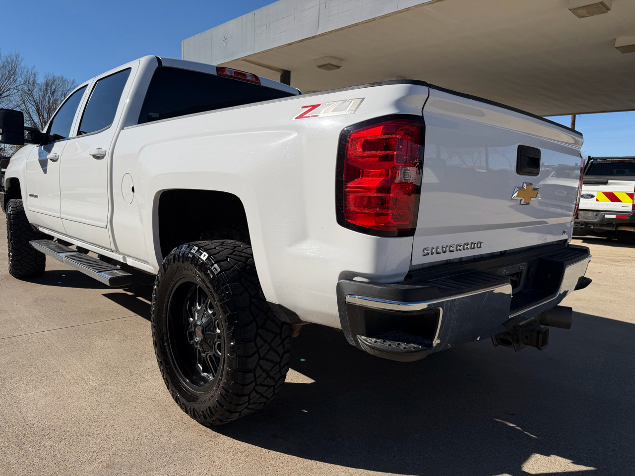 Chevrolet Silverado 2500HD LT Crew Cab 4WD 2018