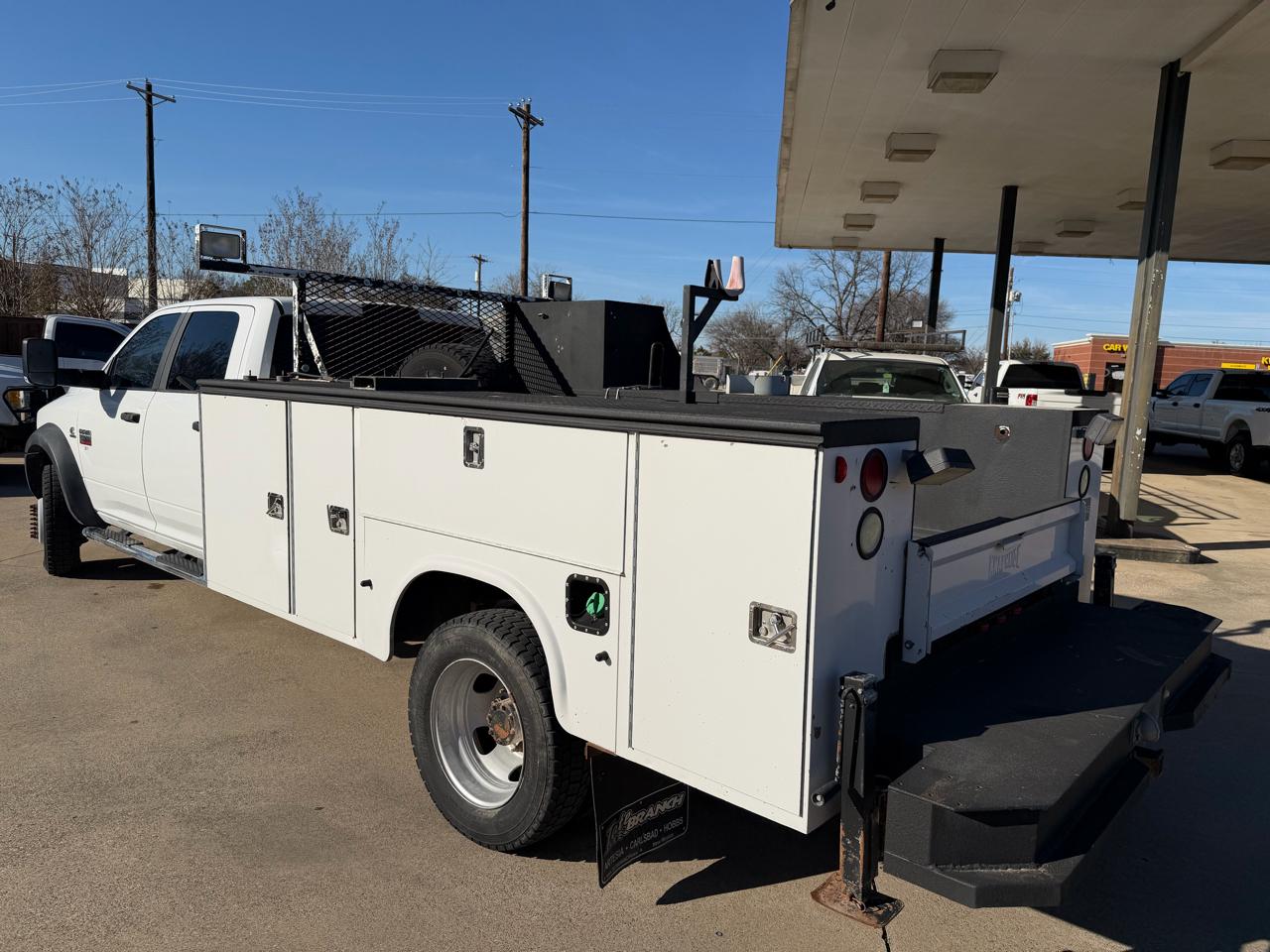 Dodge Ram 5500 Crew Cab 2WD 2011