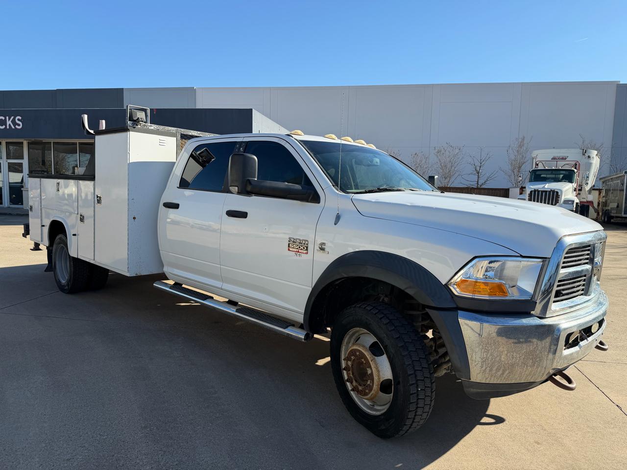 Dodge Ram 5500 Crew Cab 2WD 2011