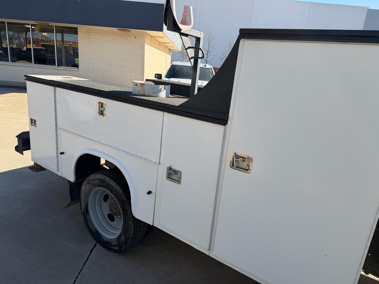 Dodge Ram 5500 Crew Cab 2WD 2011