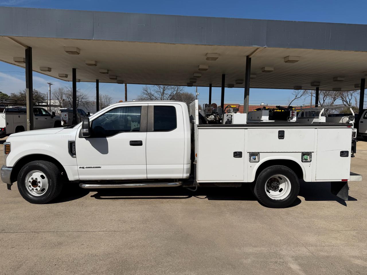 Ford F-350 SD XL SuperCab Long Bed DRW 2WD 2019