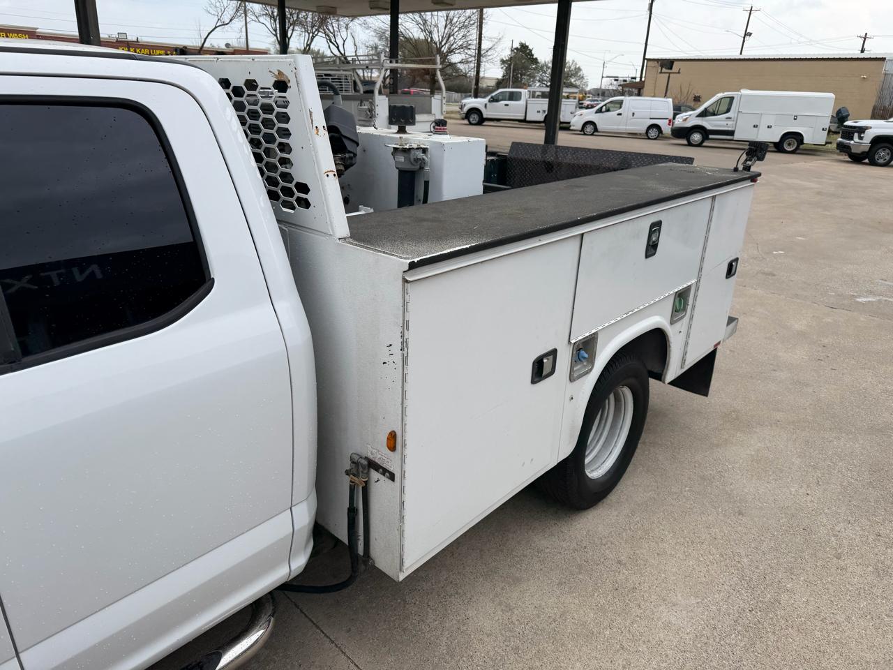 Ford F-350 SD XL SuperCab Long Bed DRW 2WD 2019