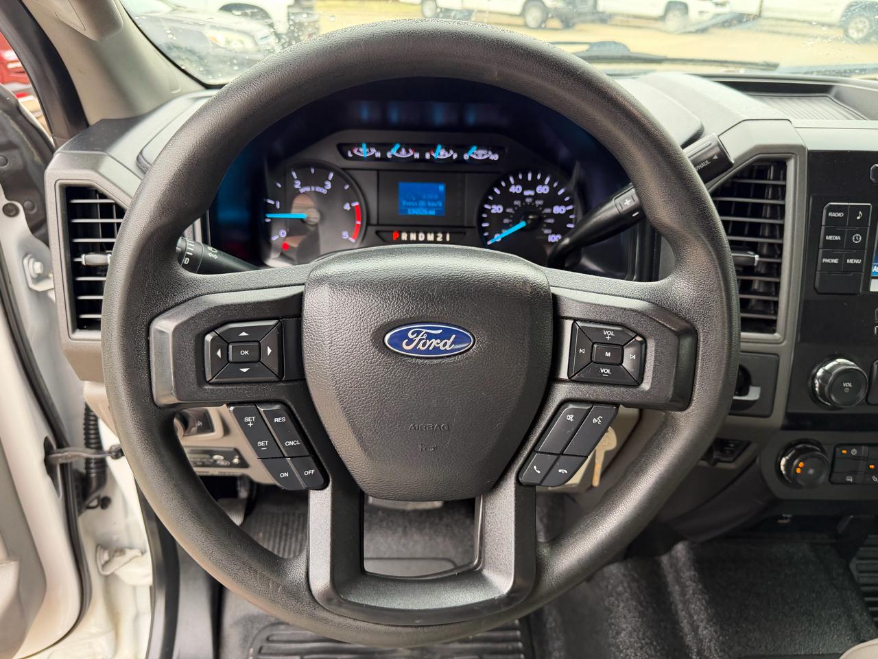 Ford F-350 SD XL SuperCab Long Bed DRW 2WD 2019