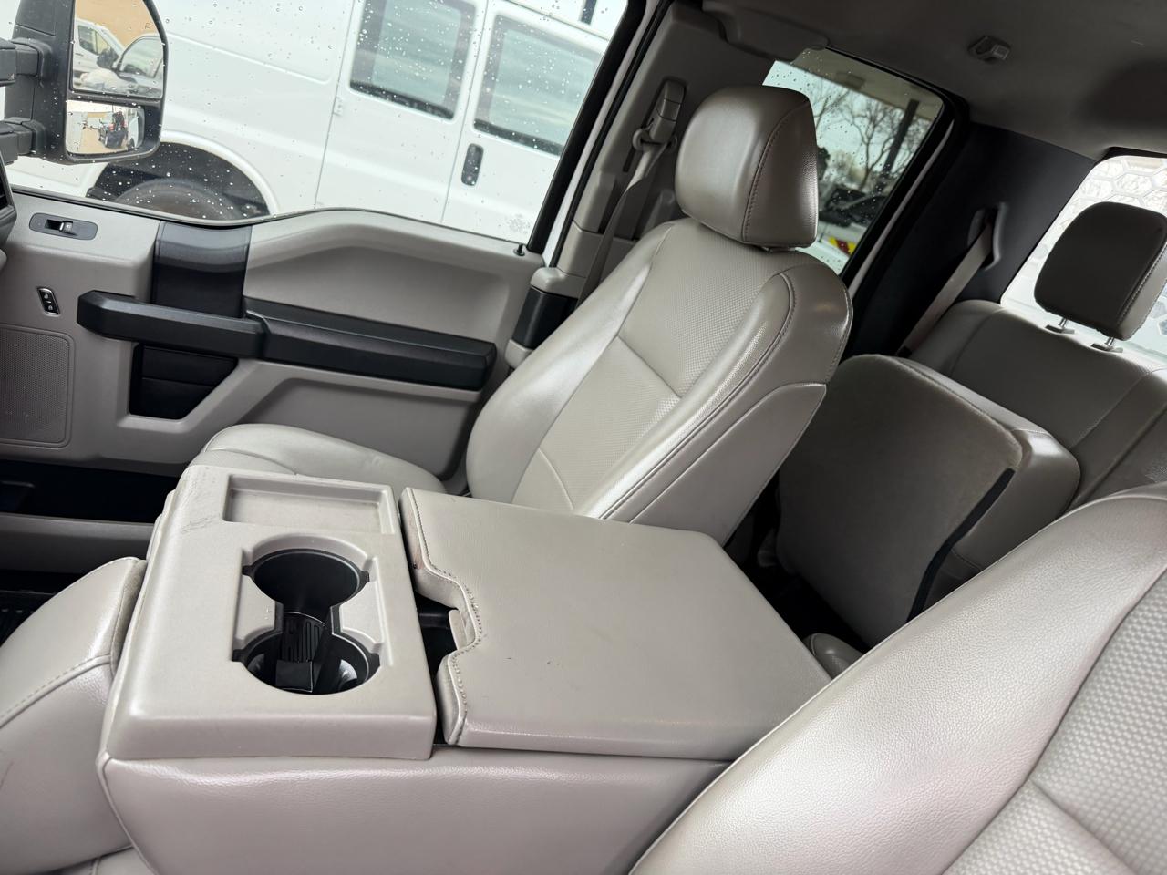 Ford F-350 SD XL SuperCab Long Bed DRW 2WD 2019