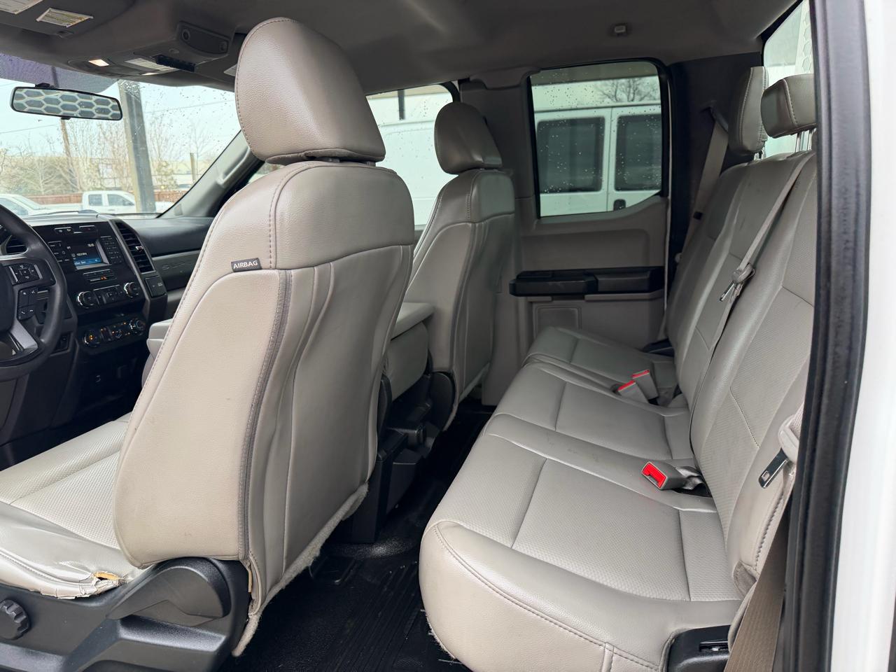 Ford F-350 SD XL SuperCab Long Bed DRW 2WD 2019