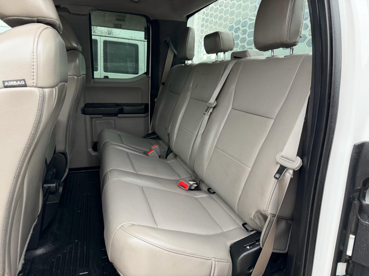 Ford F-350 SD XL SuperCab Long Bed DRW 2WD 2019