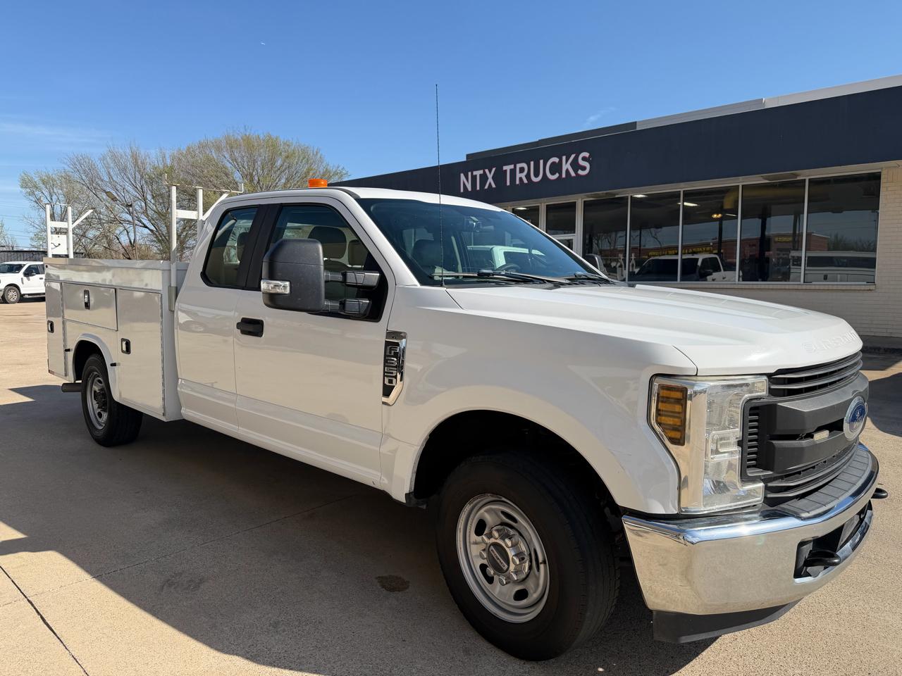 Ford F-350 SD XL SuperCab 2WD 2019