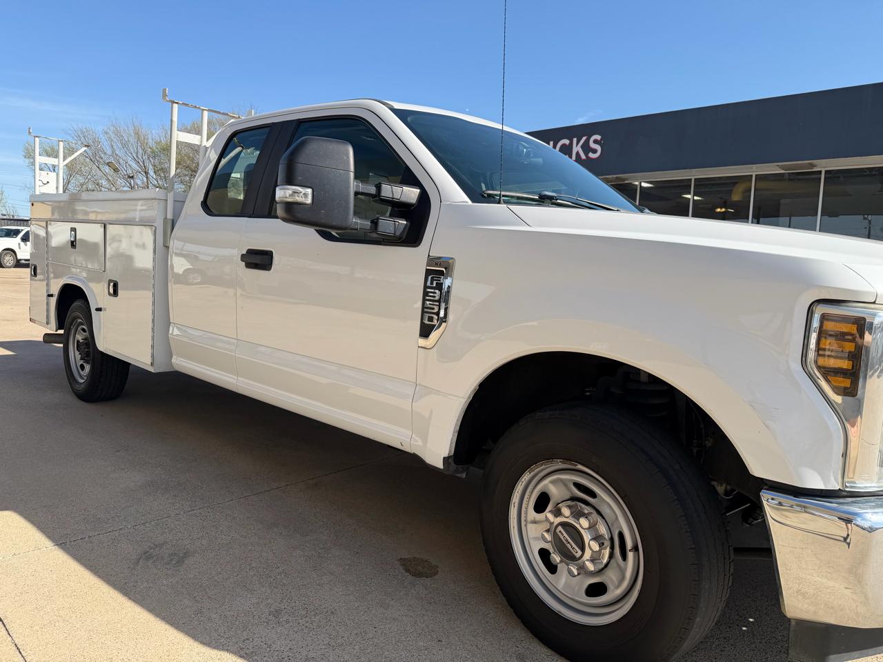 Ford F-350 SD XL SuperCab 2WD 2019
