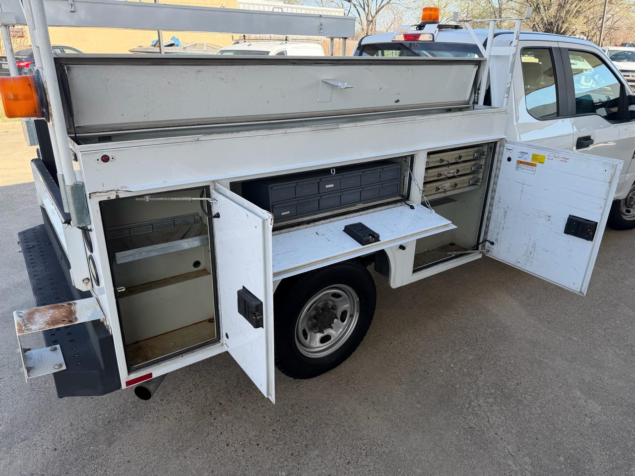 Ford F-350 SD XL SuperCab 2WD 2019