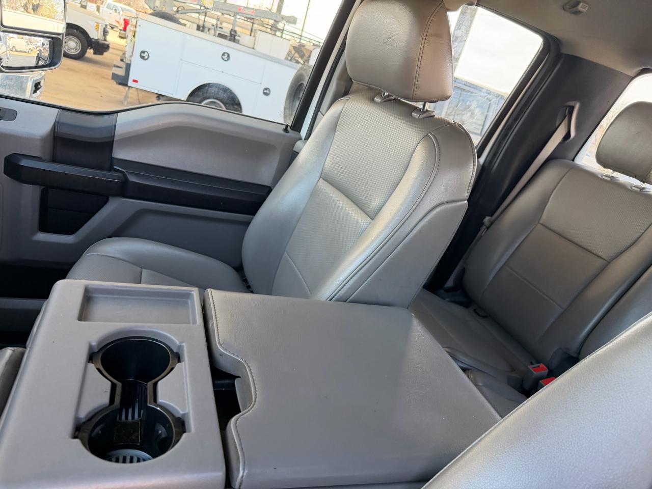 Ford F-350 SD XL SuperCab 2WD 2019