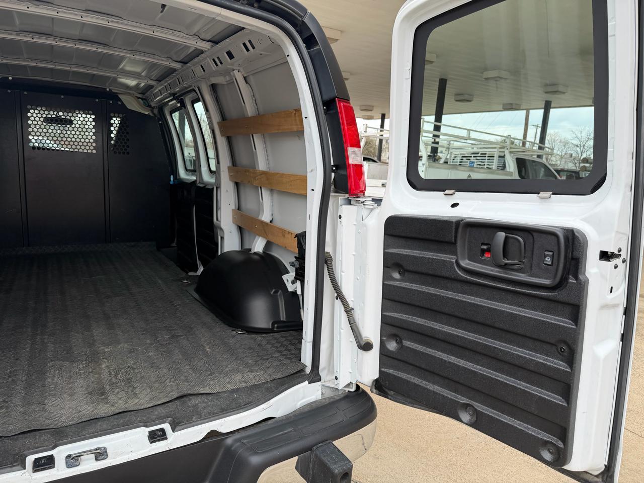 Chevrolet Express 2500 Cargo 2024