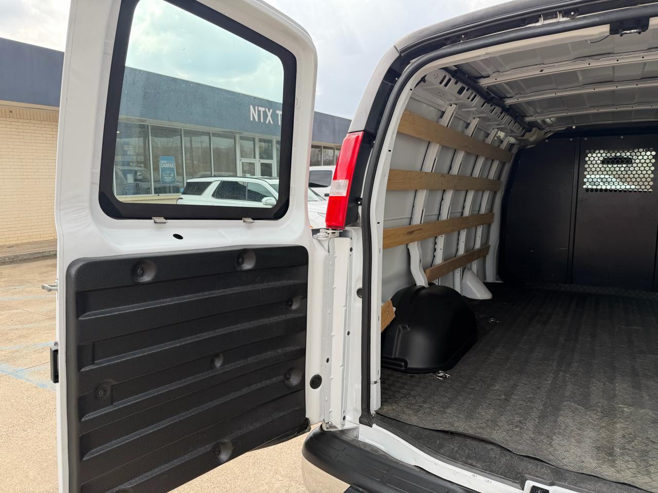 Chevrolet Express 2500 Cargo 2024