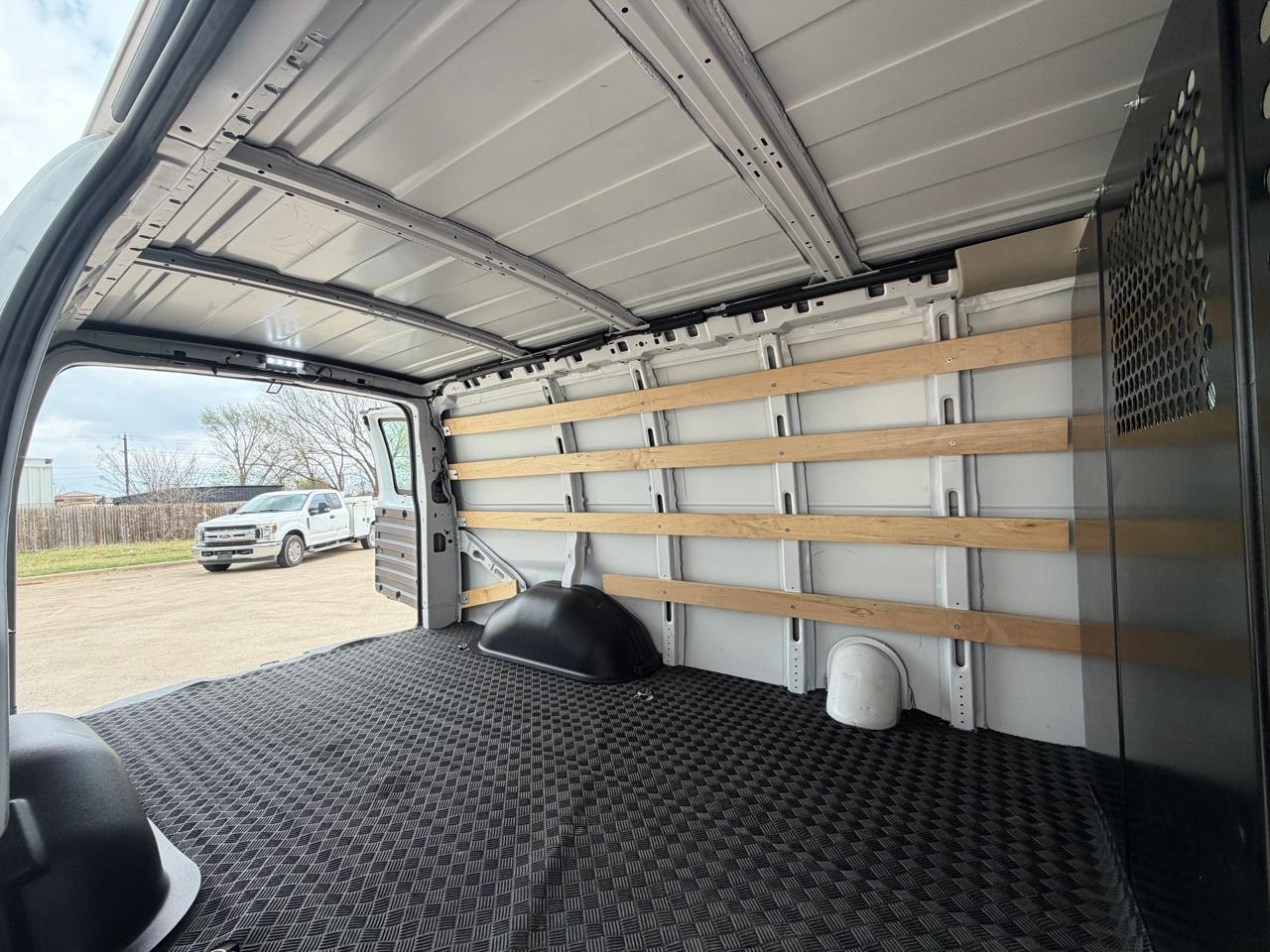 Chevrolet Express 2500 Cargo 2024