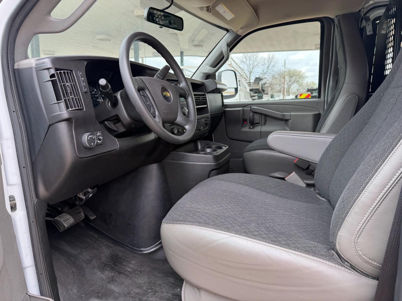 Chevrolet Express 2500 Cargo 2024