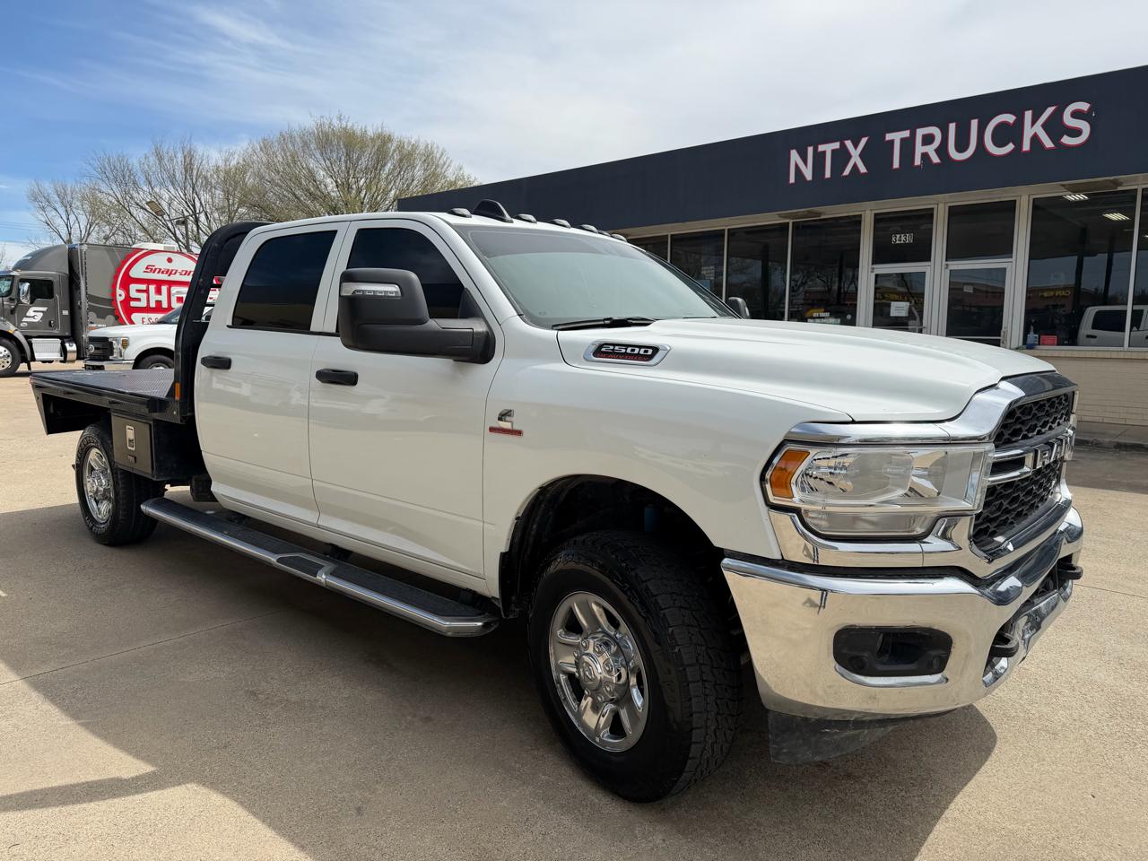RAM 2500 Tradesman Crew Cab LWB 4WD 2024