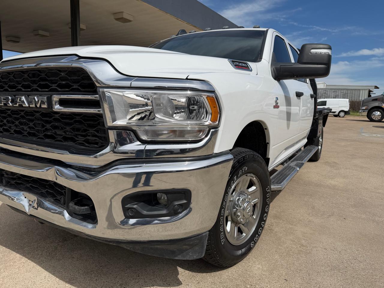 RAM 2500 Tradesman Crew Cab LWB 4WD 2024