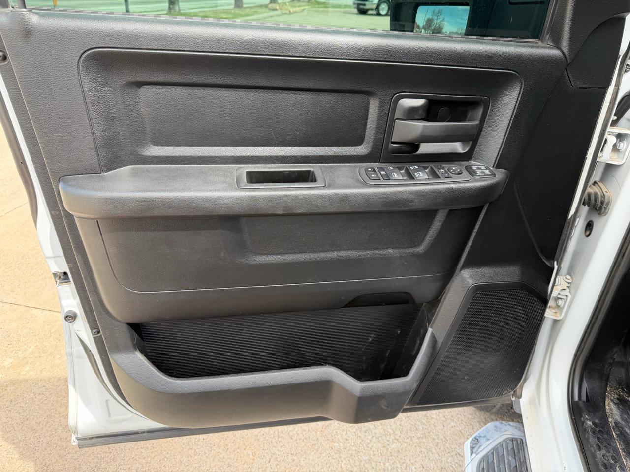 RAM 2500 Tradesman Crew Cab LWB 4WD 2024