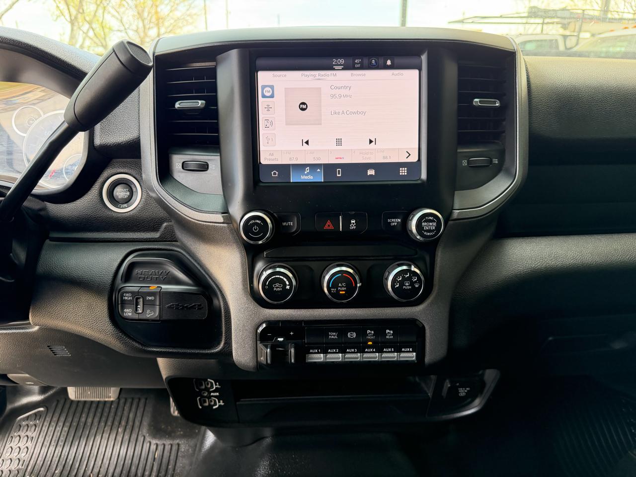 RAM 2500 Tradesman Crew Cab LWB 4WD 2024