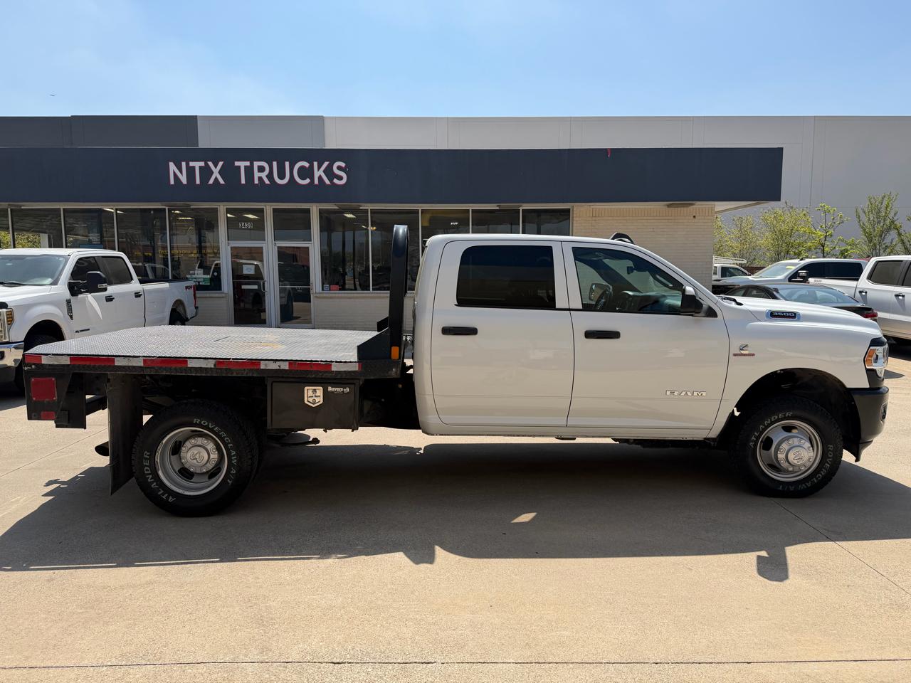 RAM 3500 Tradesman Crew Cab 4WD DRW 2022