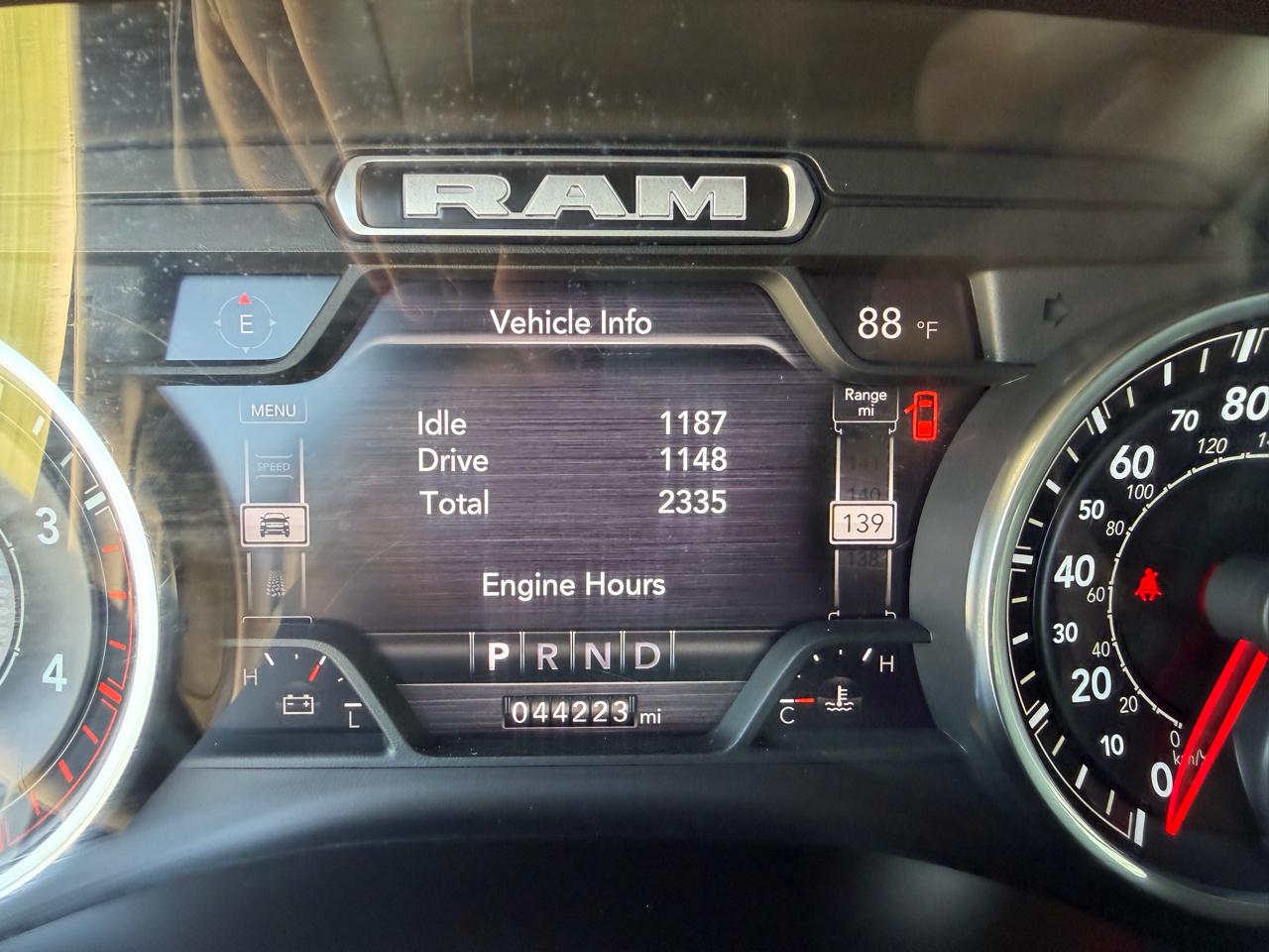 RAM 3500 Tradesman Crew Cab 4WD DRW 2022