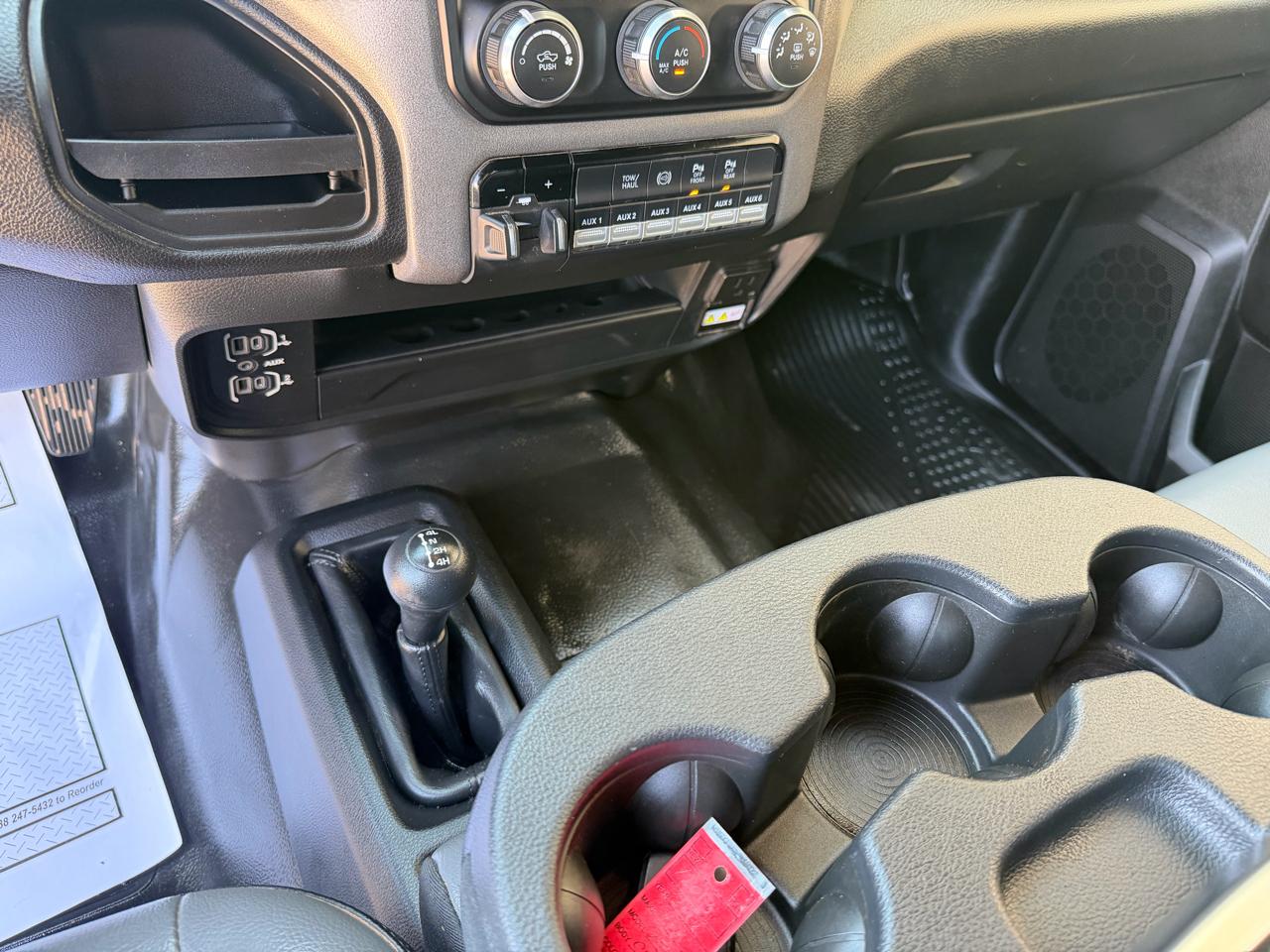 RAM 3500 Tradesman Crew Cab 4WD DRW 2022