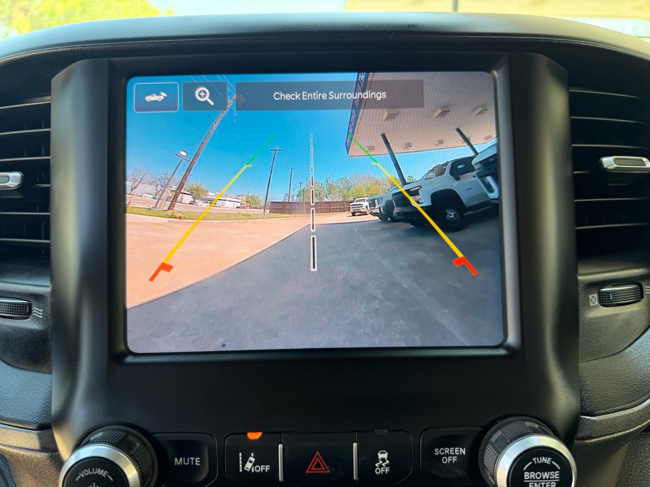 RAM 3500 Tradesman Crew Cab 4WD DRW 2022