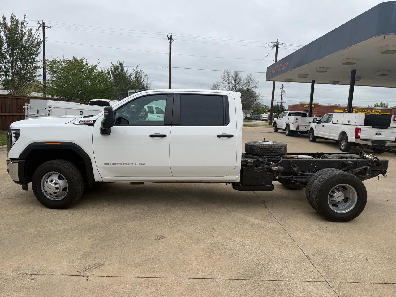 GMC Sierra 3500HD Pro Crew Cab 4WD LB 2024