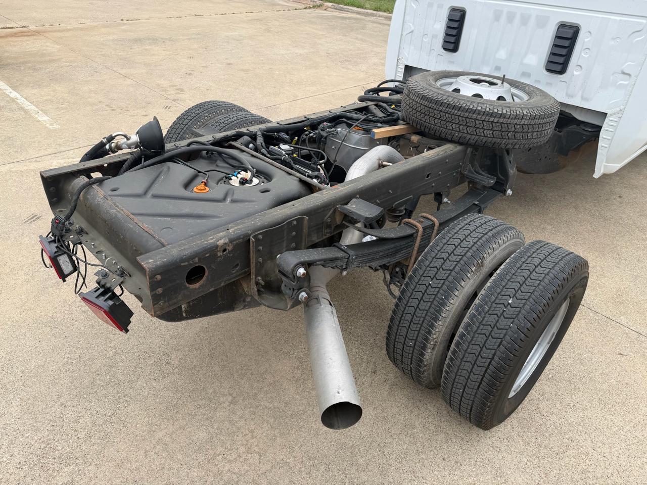 GMC Sierra 3500HD Pro Crew Cab 4WD LB 2024