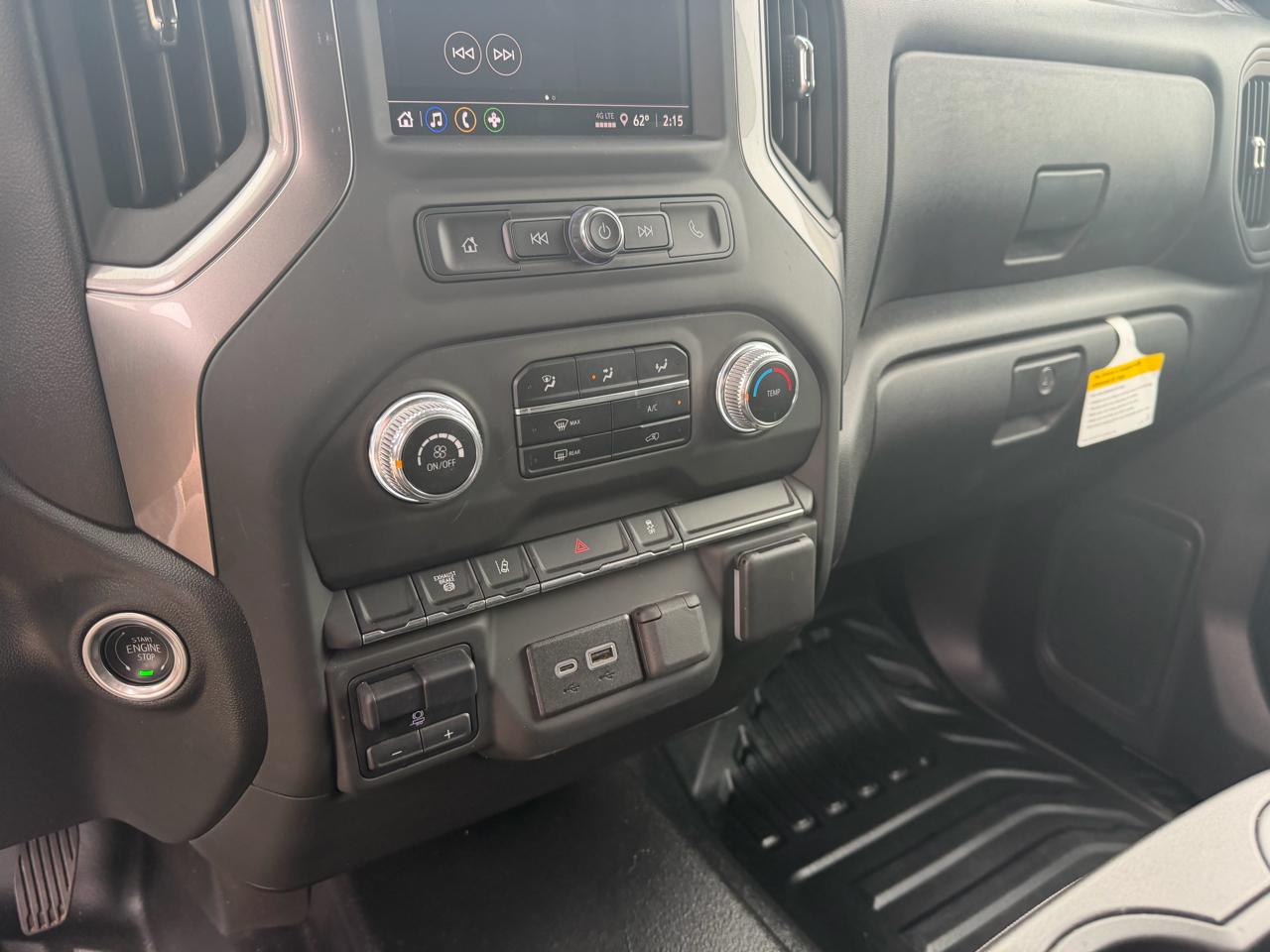 GMC Sierra 3500HD Pro Crew Cab 4WD LB 2024