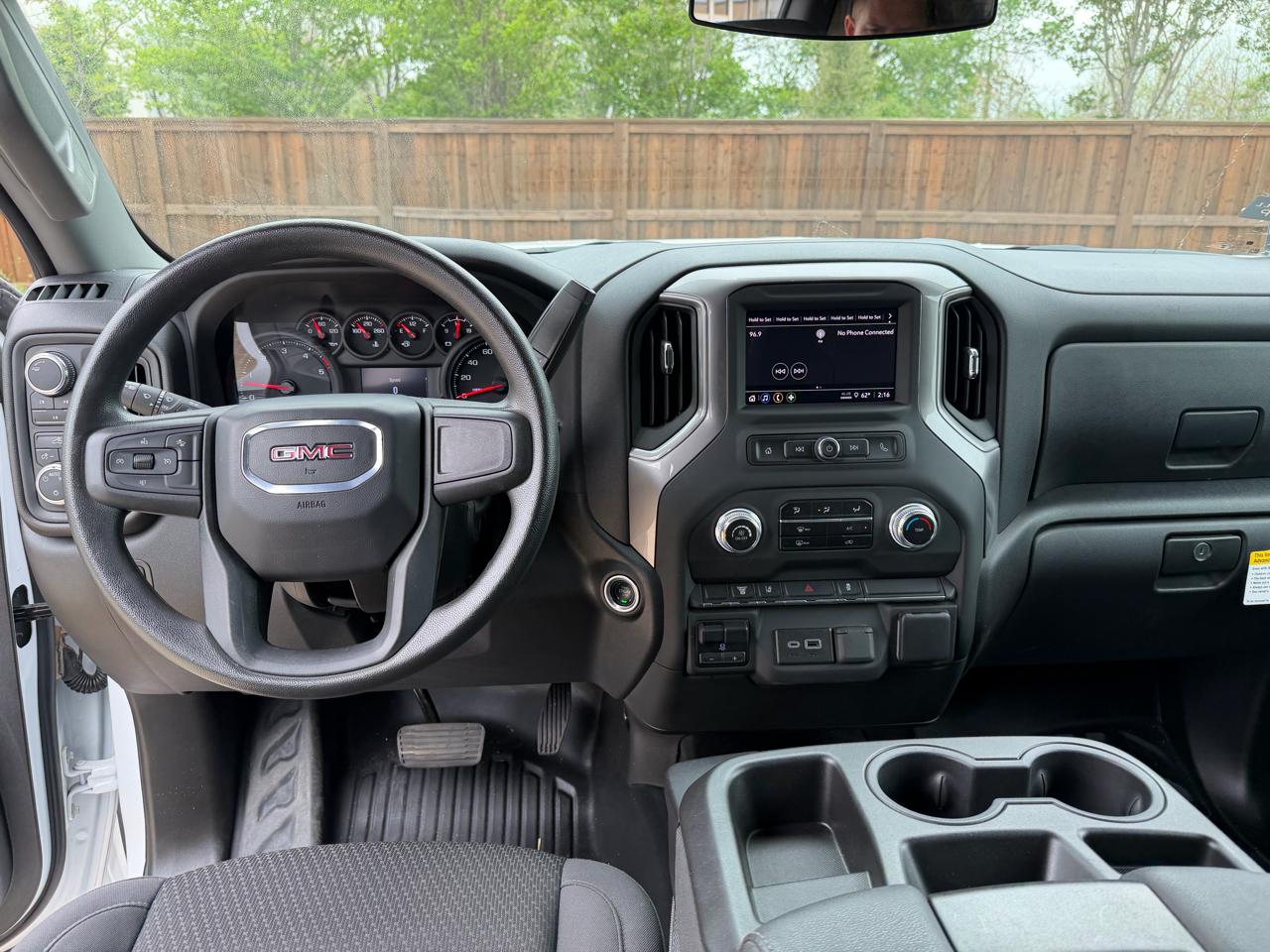 GMC Sierra 3500HD Pro Crew Cab 4WD LB 2024