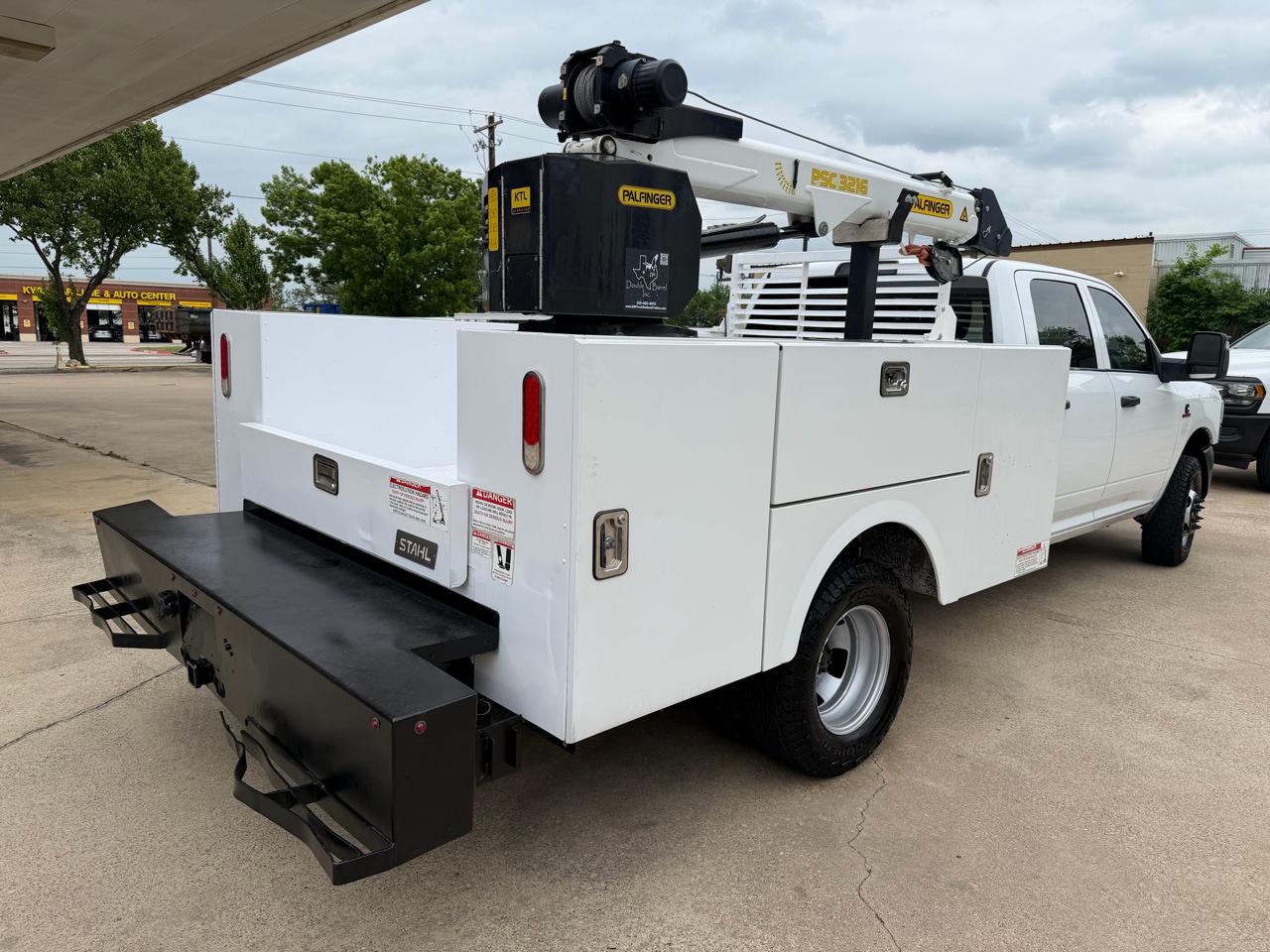 RAM 3500 Crew Cab 4WD DRW 2023