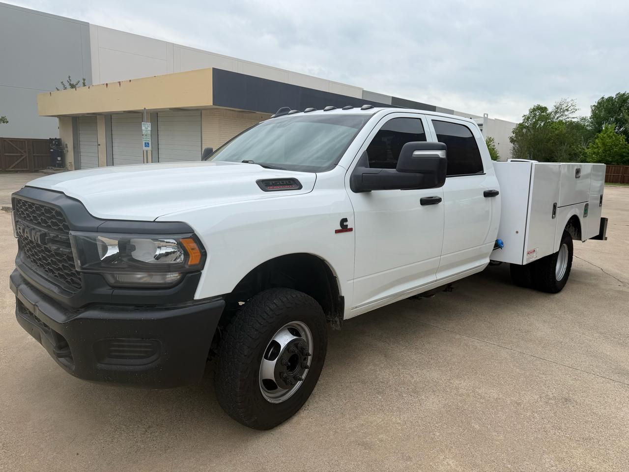 RAM 3500 Crew Cab 4WD DRW 2023