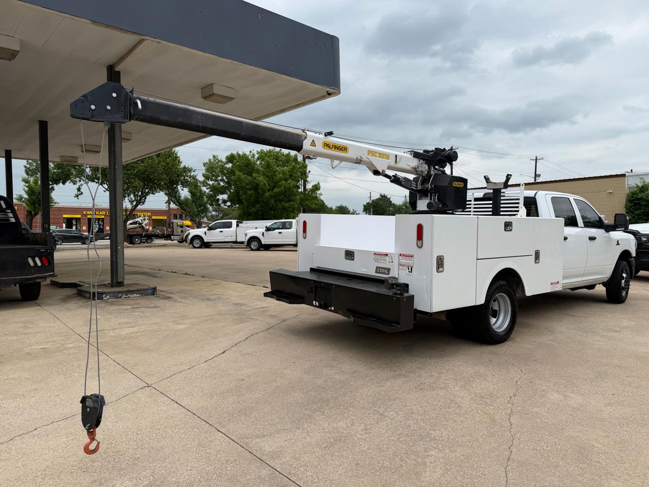 RAM 3500 Crew Cab 4WD DRW 2023