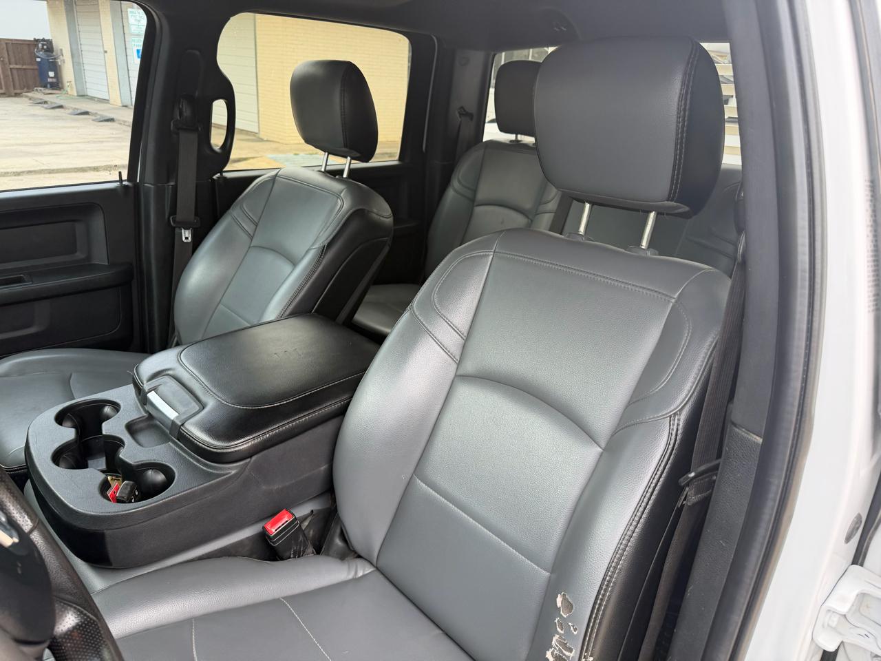 RAM 3500 Crew Cab 4WD DRW 2023