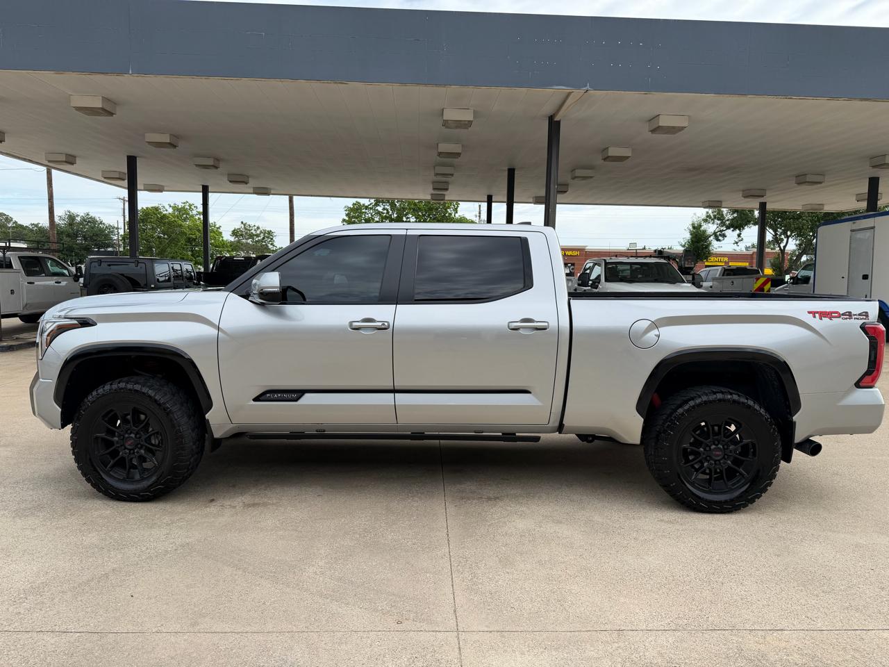 Toyota Tundra Limited CrewMax 4WD Long Bed 2024