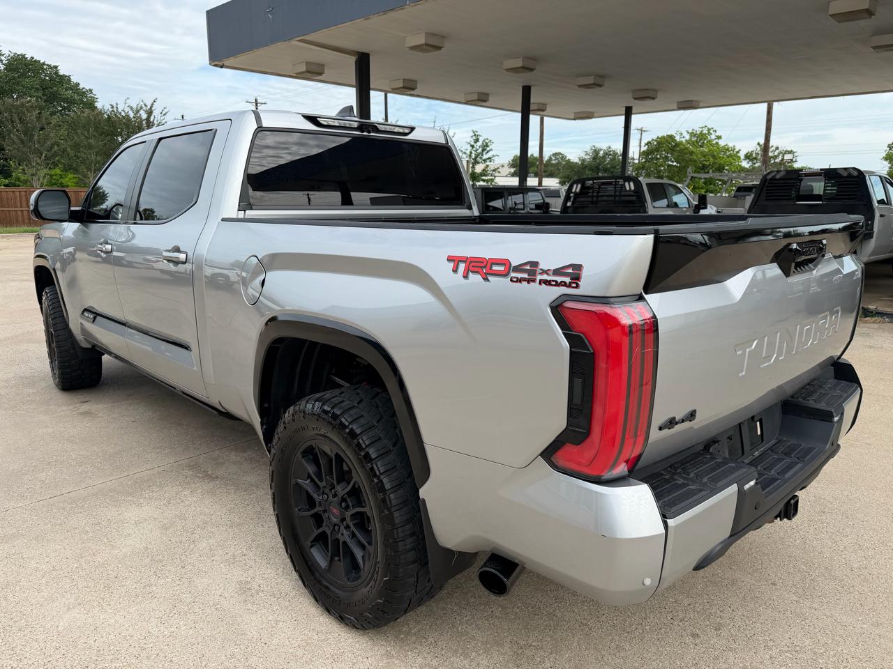 Toyota Tundra Limited CrewMax 4WD Long Bed 2024