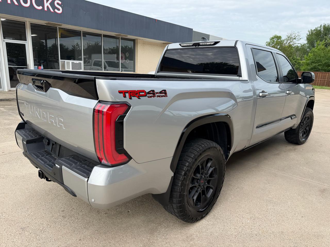 Toyota Tundra Limited CrewMax 4WD Long Bed 2024