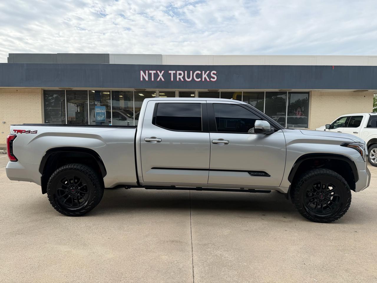 Toyota Tundra Limited CrewMax 4WD Long Bed 2024
