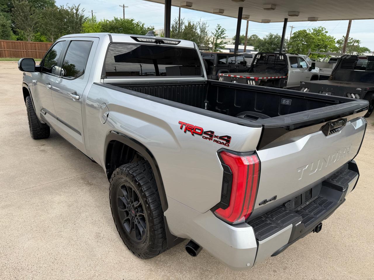 Toyota Tundra Limited CrewMax 4WD Long Bed 2024