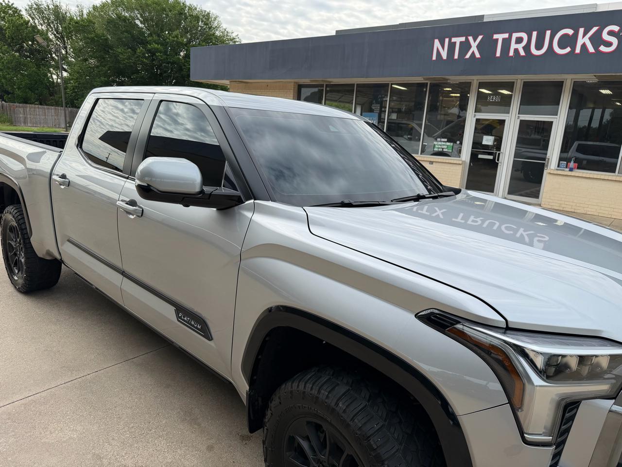 Toyota Tundra Limited CrewMax 4WD Long Bed 2024