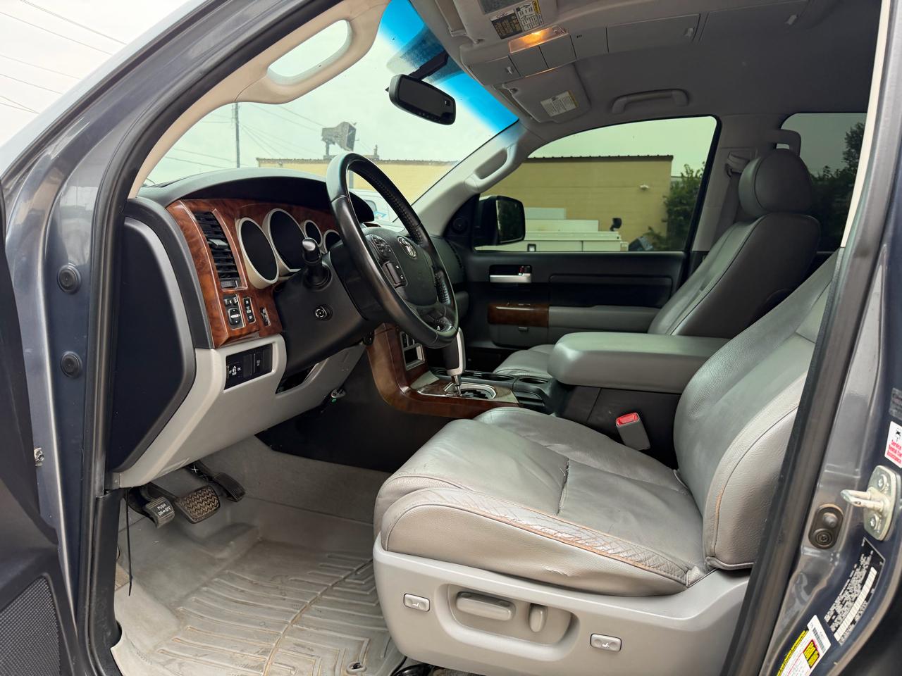 Toyota Tundra Limited CrewMax 5.7L 2WD 2008