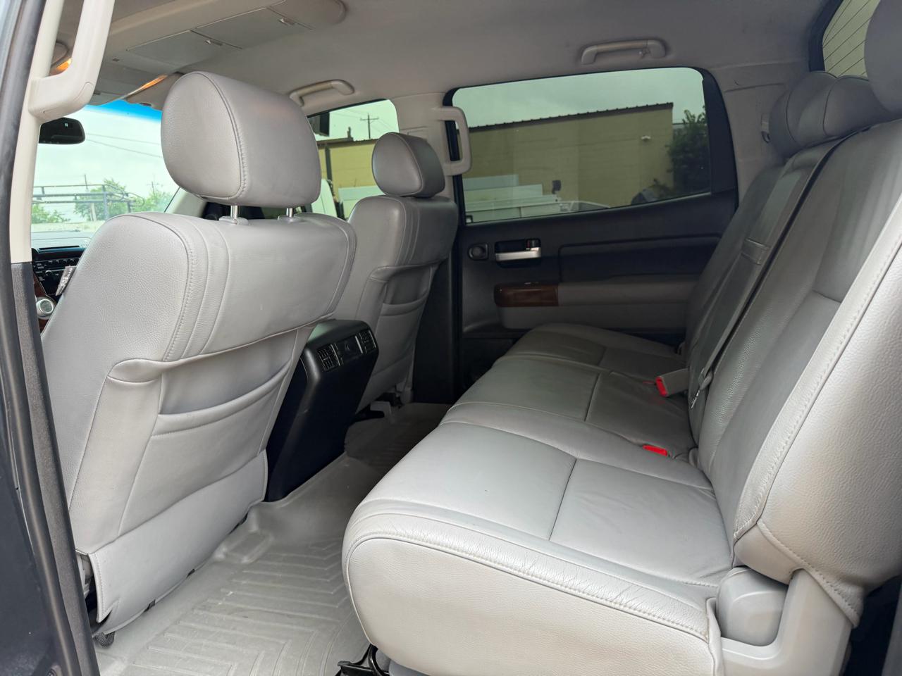 Toyota Tundra Limited CrewMax 5.7L 2WD 2008