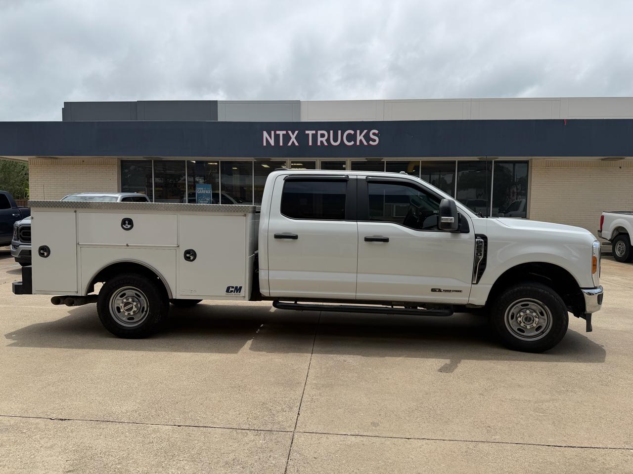 Ford F-250 SD XL Crew Cab 4WD 2023