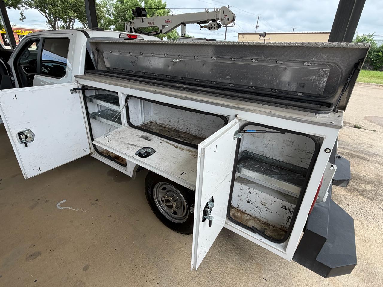 Ford F-250 SD XL Crew Cab 4WD 2023