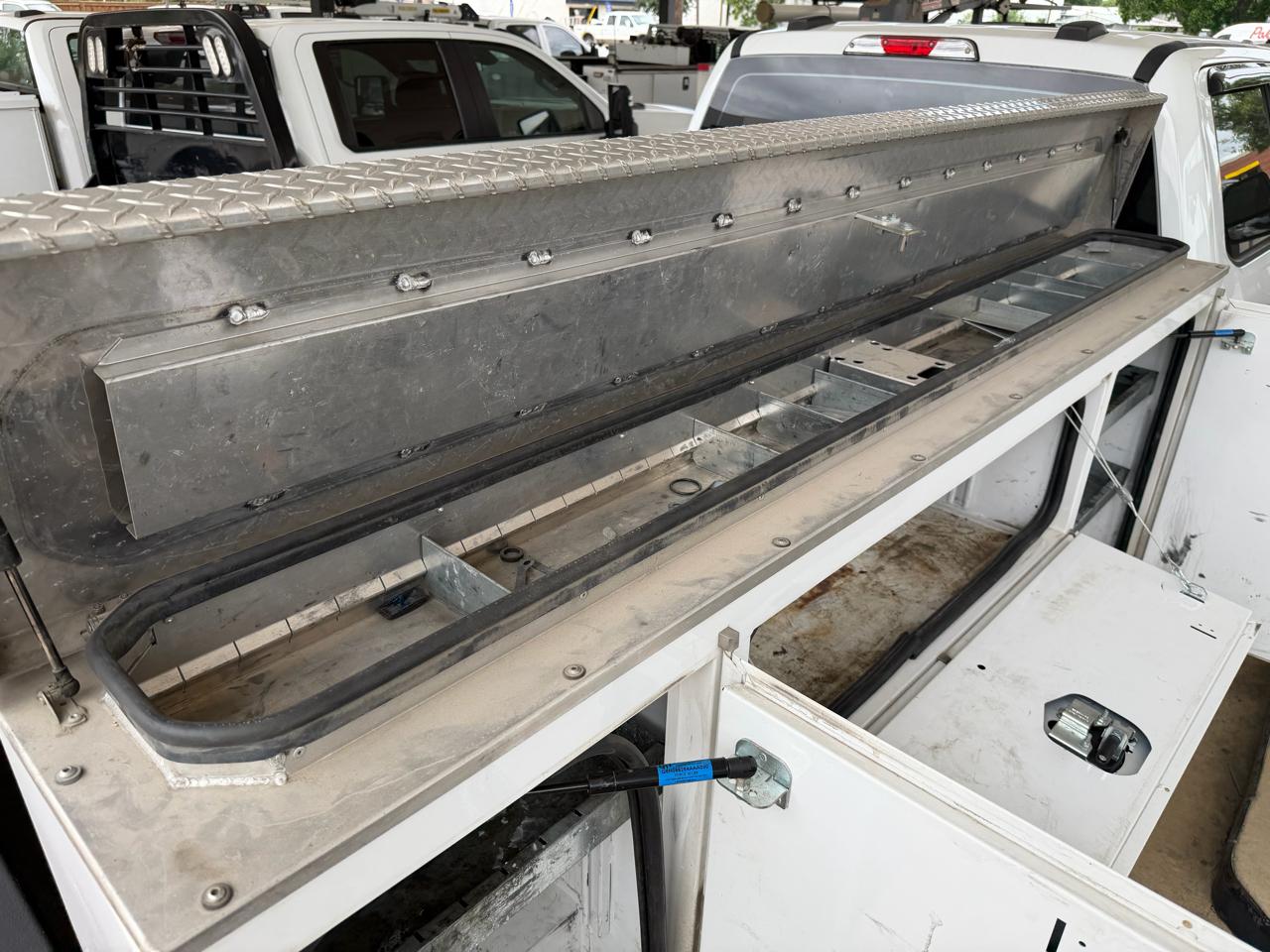 Ford F-250 SD XL Crew Cab 4WD 2023