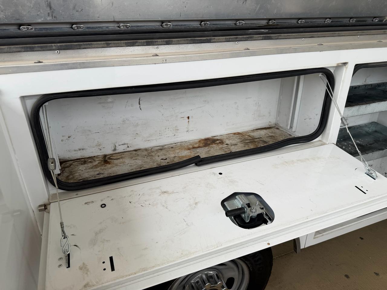 Ford F-250 SD XL Crew Cab 4WD 2023